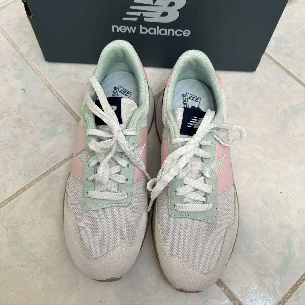 NWT New Balance® 237 Women's Gray Pink Sneakers Size 9